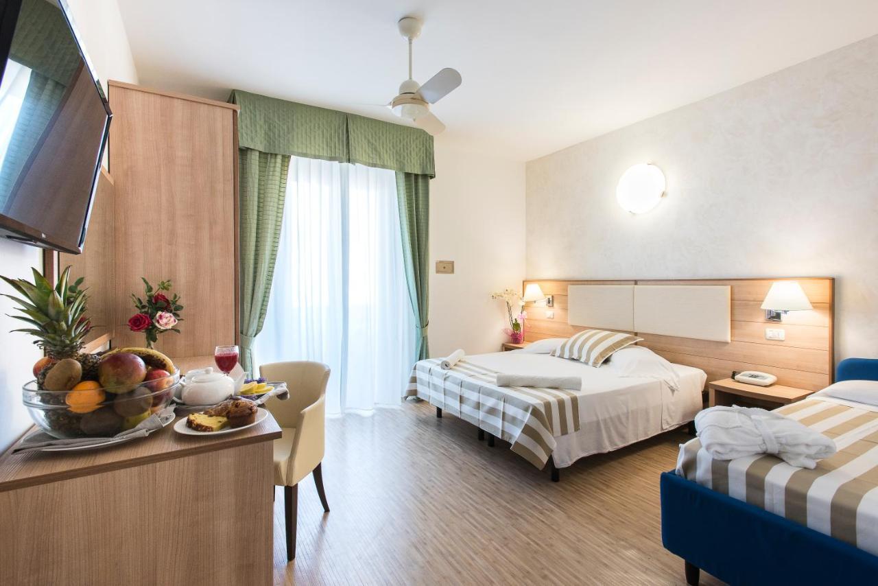 Hotel Losanna Gabicce Mare Esterno foto